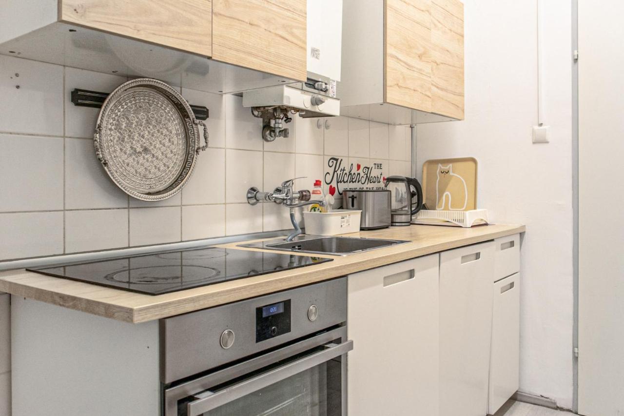 Joyful 2Br Shared Apt Near Millenium Tower & Danube River Wenen Buitenkant foto