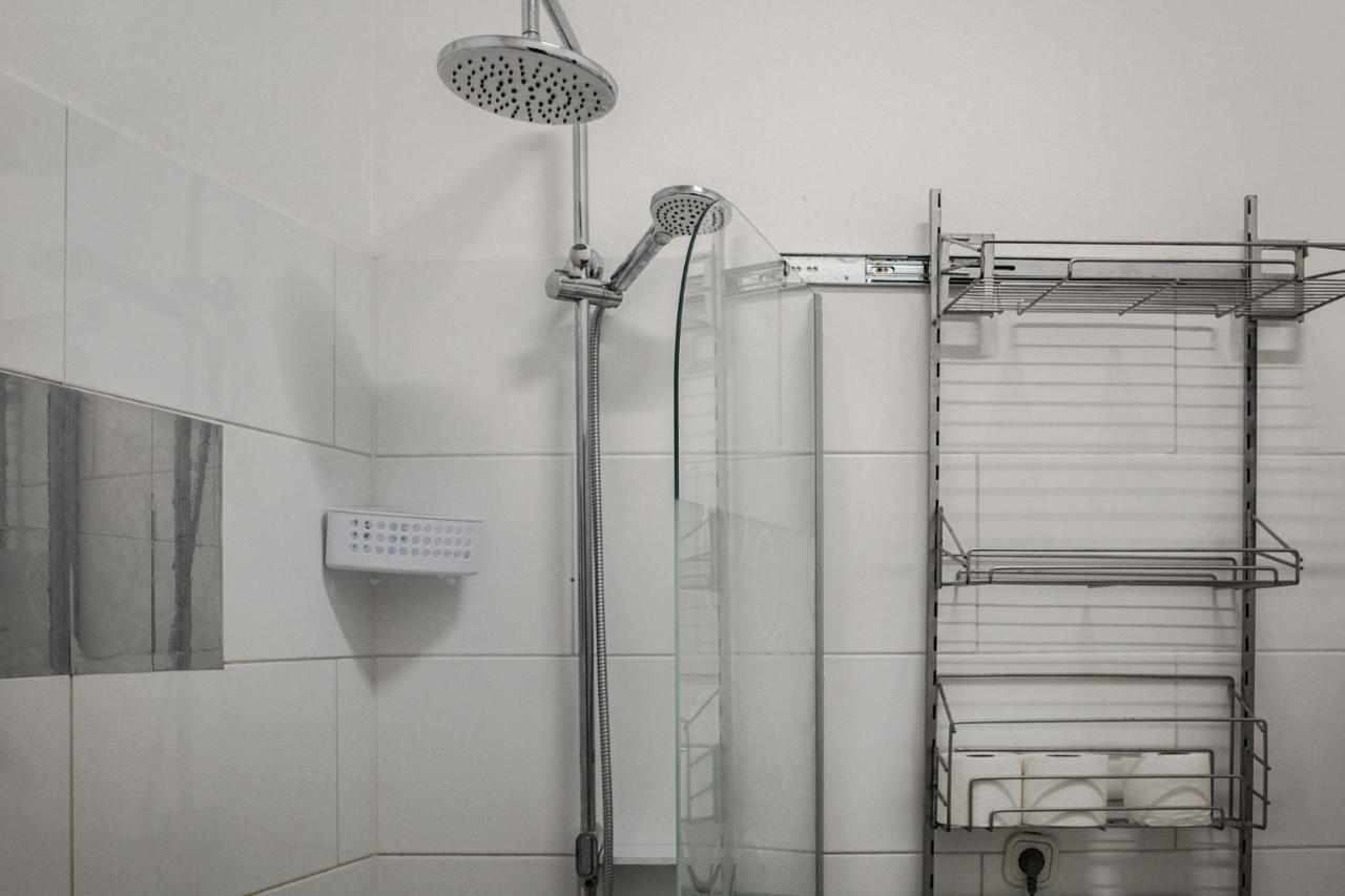 Joyful 2Br Shared Apt Near Millenium Tower & Danube River Wenen Buitenkant foto