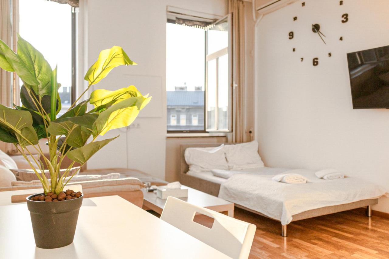 Joyful 2Br Shared Apt Near Millenium Tower & Danube River Wenen Buitenkant foto