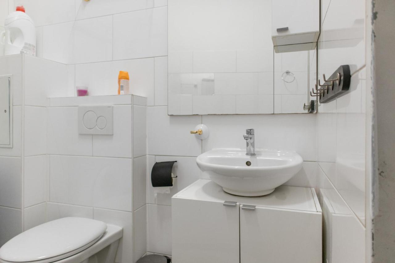 Joyful 2Br Shared Apt Near Millenium Tower & Danube River Wenen Buitenkant foto
