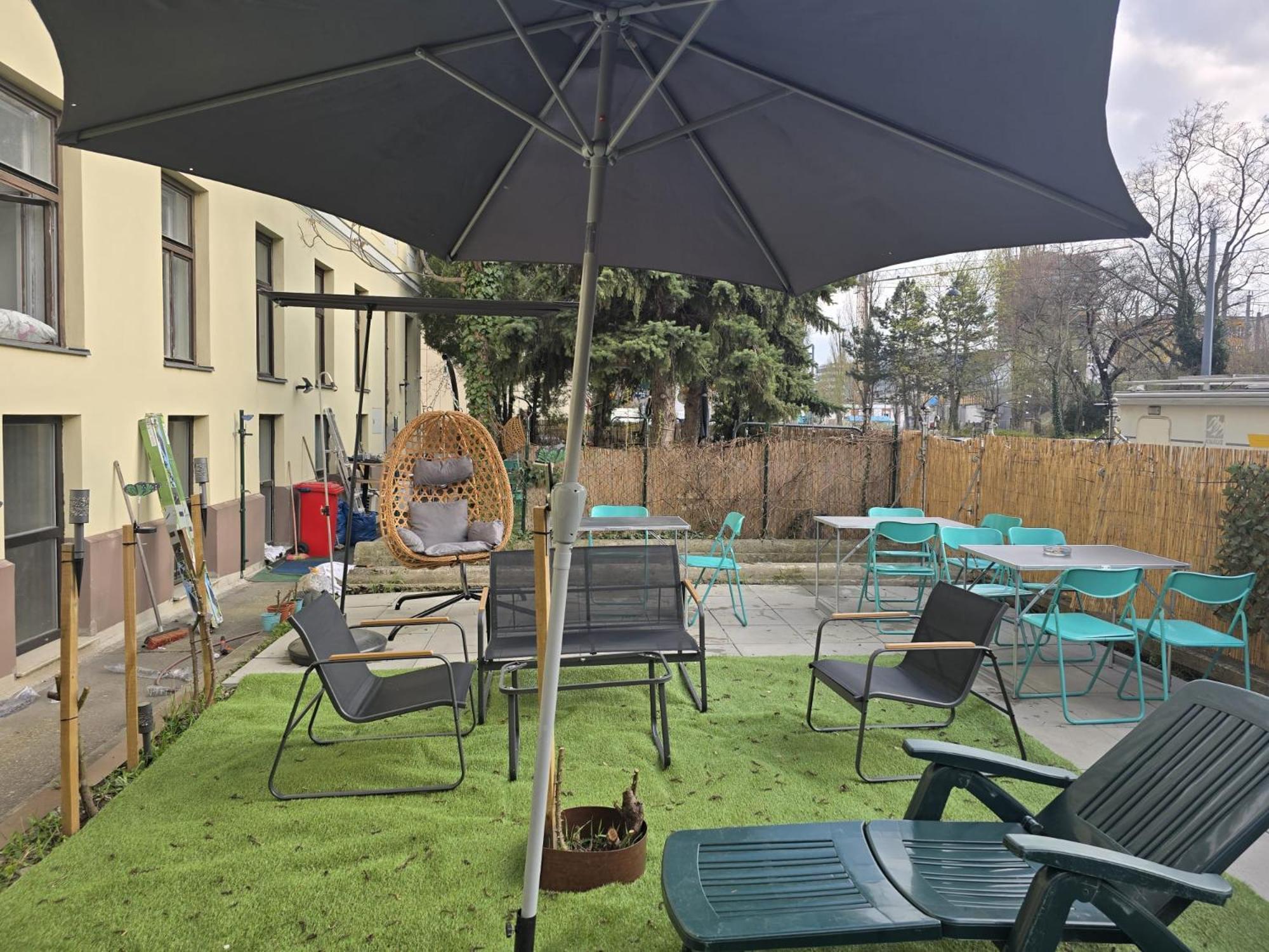 Joyful 2Br Shared Apt Near Millenium Tower & Danube River Wenen Buitenkant foto